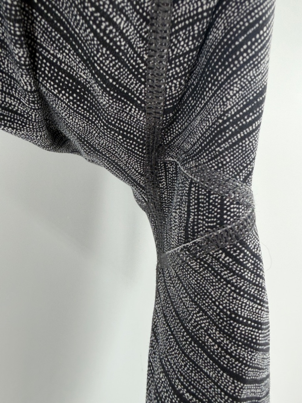 Lululemon Wunder Under Hi-Rise Tight - Bit Point Ice Grey Black - 8 - Picture 6 of 7